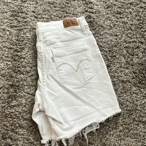 Levi White Women’s Cutoffs